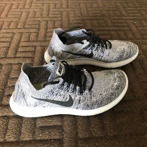 Nike free rn flyknit sneakers